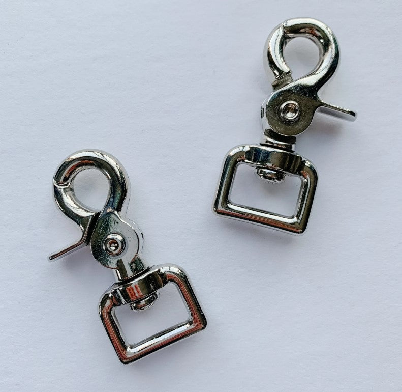 Rein clips, stainless steel
